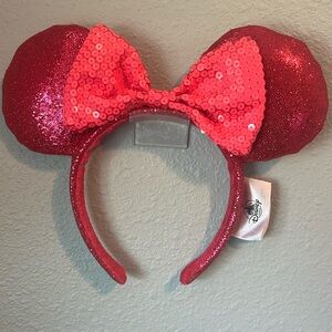 Disney hot pink mini mouse ears
